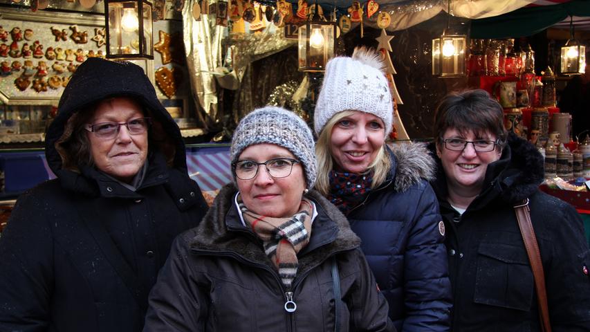 Christkindlesmarkt 2014: Die Besucher am 2. Dezember