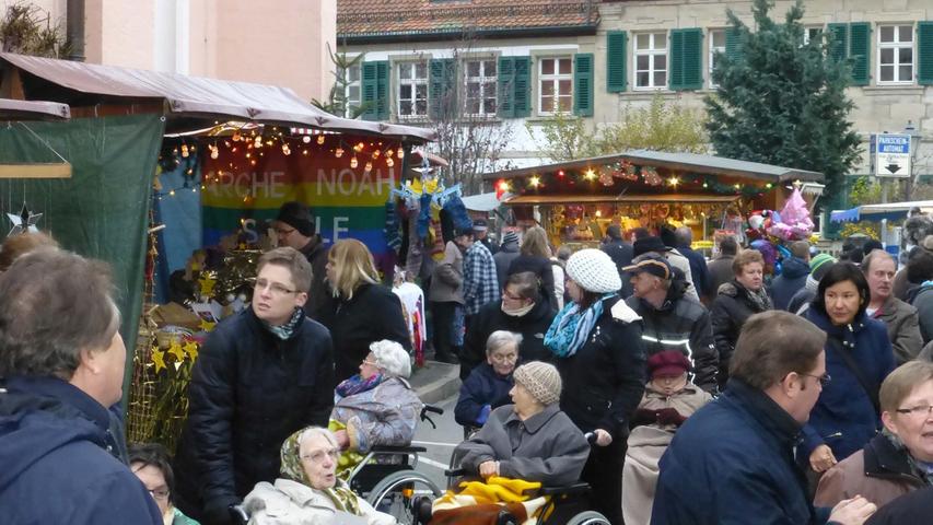 Auch die nicht mehr mobilen Senioren des Gramann-Heimes der Diakonie konnten den Weihnachtsmarkt genießen.