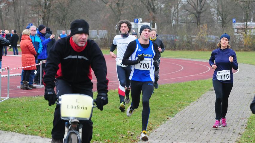 Sprint der Weißbärtigen: Der 38. Nikolauslauf in Forchheim