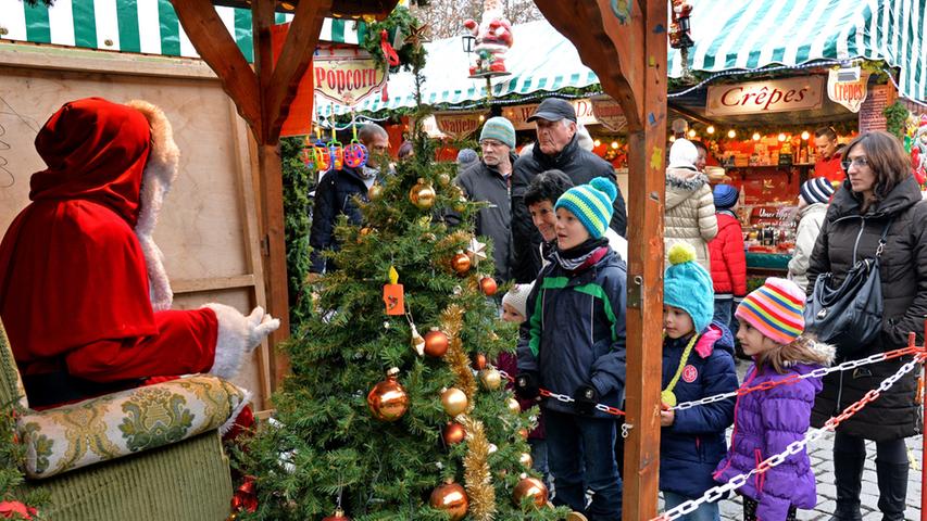 Weihnachtlicher Mittelaltermarkt auf der Fürther Freiheit