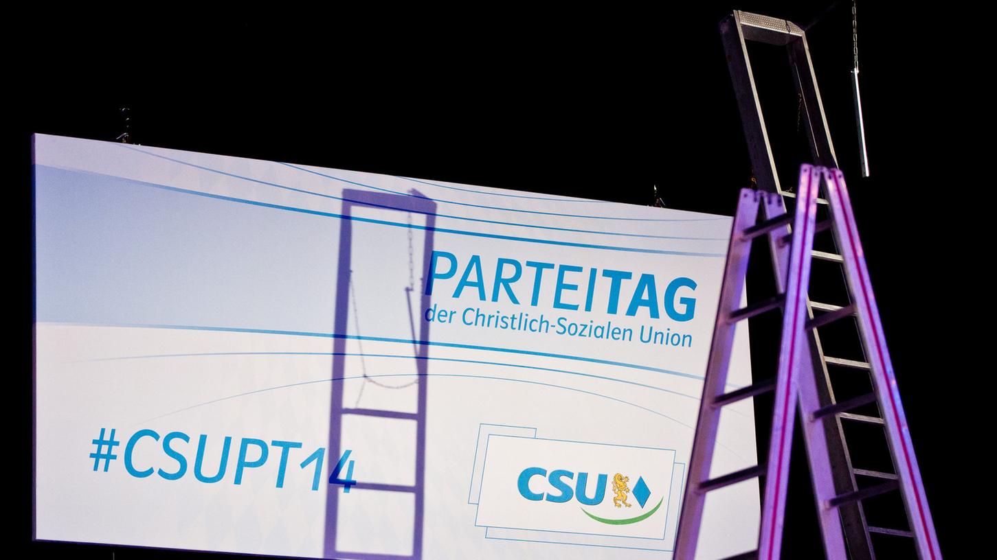 Die Vorbereitungen in der Messe Nürnberg auf den CSU-Parteitag sind in vollem Gange.