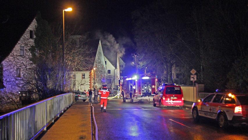 Eine Anwohnerin hatte den Brand in der Gaststätte in der Hirschbacher Straße entdeckt.