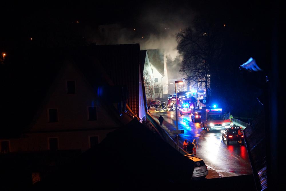 150 Feuerwehrleute waren in der Nacht auf Freitag im Einsatz.