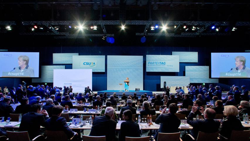 Der CSU-Parteitag 2014 in Nürnberg: Seehofer, Merkel, Christkind
