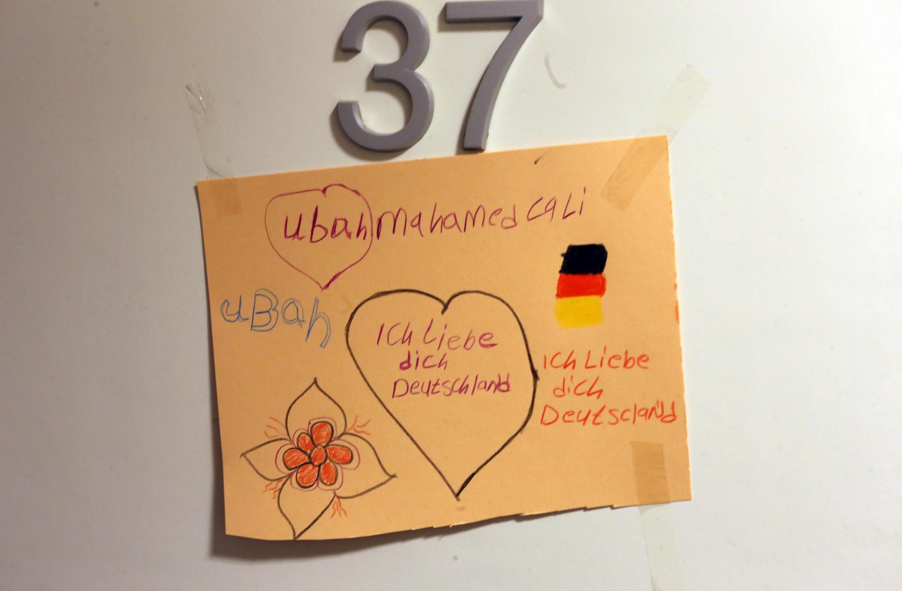 Liebe mit Hindernissen: Kippt die Stimmung gegen Flüchtlinge?