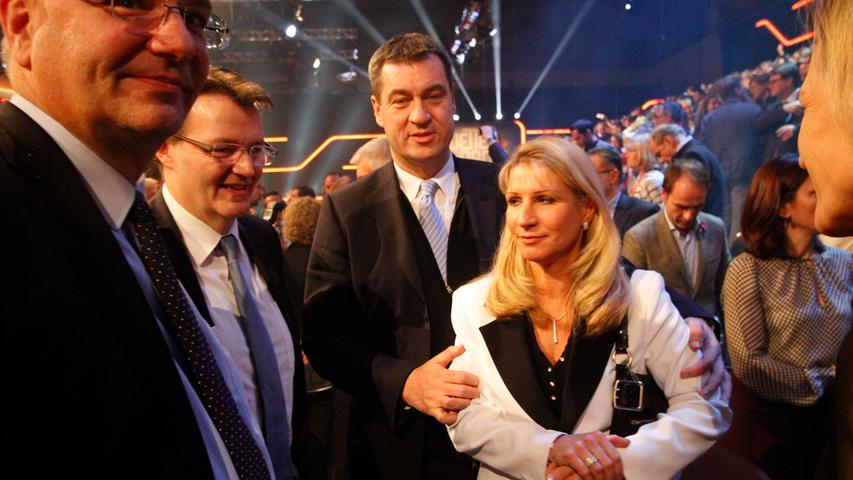 Im Publikum hatten sich zahlreiche Prominente versammelt - u.a. auch Heimatminister Markus Söder.