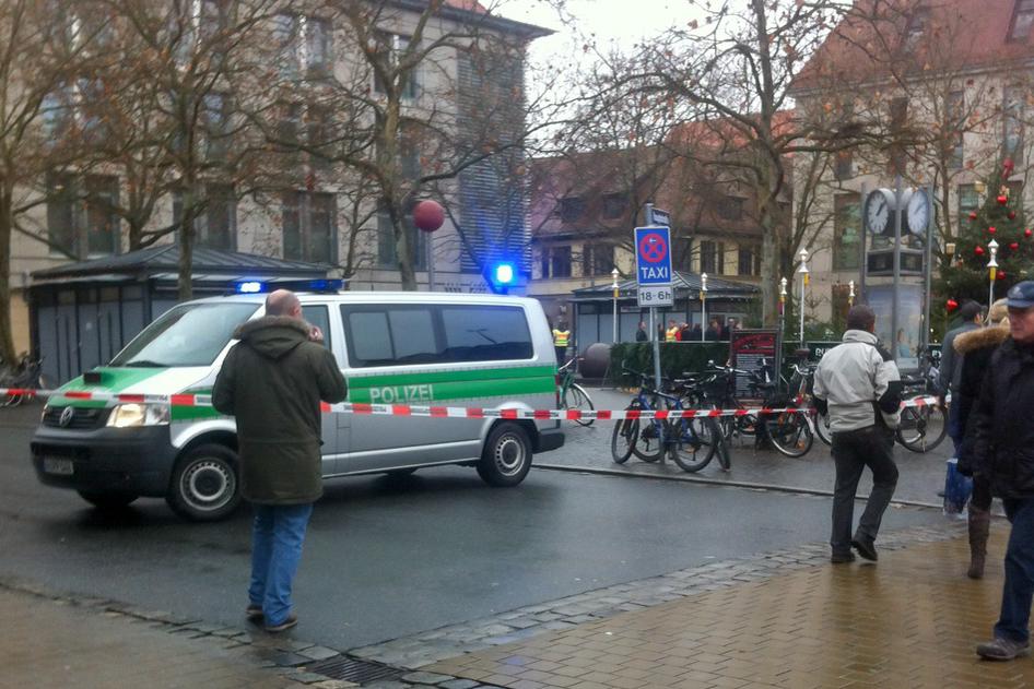 Entwarnung Nach Bombendrohung Gegen Sparkasse Erlangen | Nordbayern