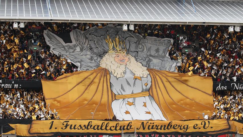 Mit einer Huldigung an das Nürnberger Christkind schickten die Club-Fans ihre Mannschaft in das 258. Frankenderby.
