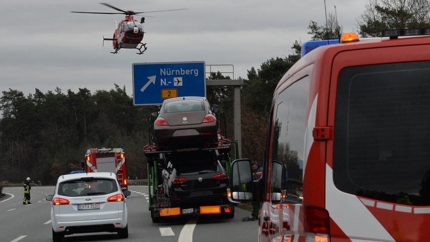 Zusammenstoß zwischen Auto und Lkw auf der A3 bei Nürnberg