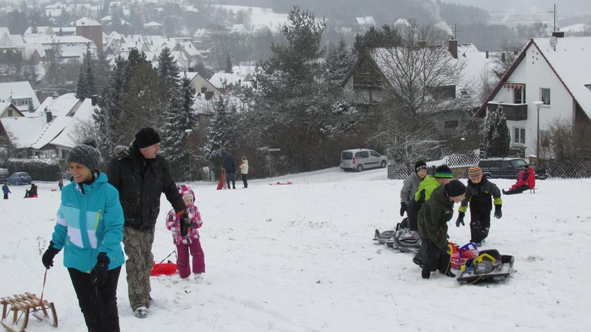Schneespaß: Rodeln am Schnaittacher Rothenberg