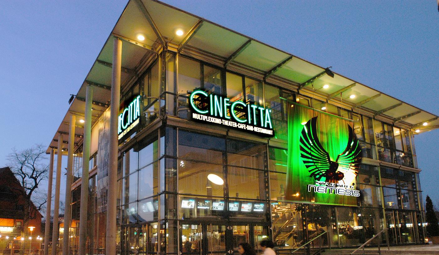 Im Cinecittà arbeiten bis zu 500 Angestellte. Den größten Teil machen sogenannte Minijobber aus. Das Unternehmen plant jetzt, den Verzehr von Essen und Kinobesuche der Mitarbeiter auf den Mindestlohn anzurechnen.