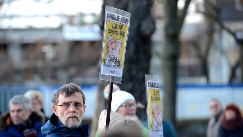In zahlreichen europäischen Städten trafen sich am Sonntag die Menschen, um ihre Solidarität mit dem französischen Satiremagazin "Charlie Hebdo" zu zeigen. Bei einem Anschlag...