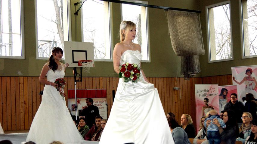 Kleider, Ringe, Torten: Hochzeitsmesse in Memmelsdorf