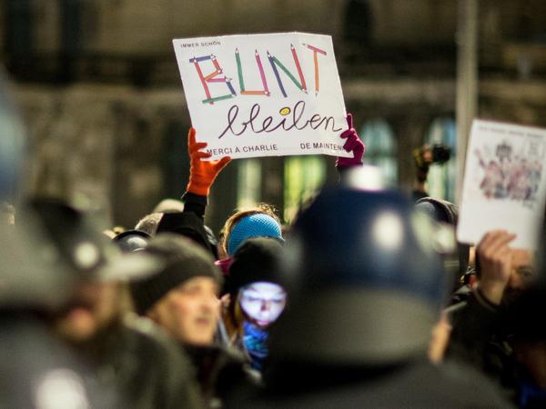 In München gingen 20.000 Menschen auf die Straße um gegen Pegida zu demonstrieren.