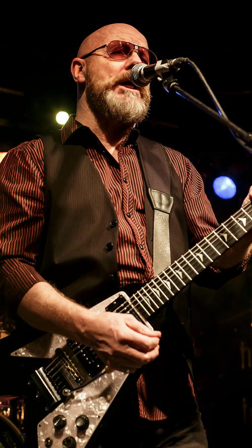 Frontmann Andy Powell ist das einzige Bandmitglied, das seit der Gründung bei Wishbone Ash dabei ist.