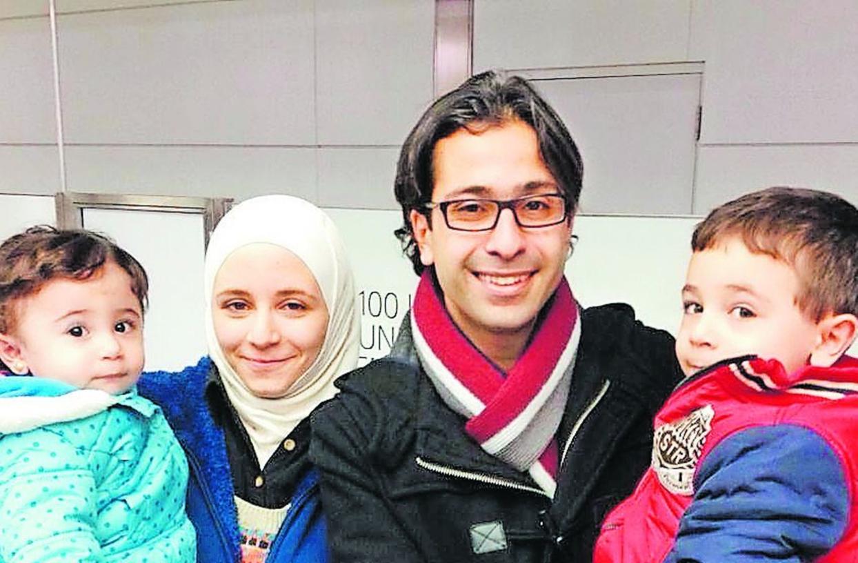 Wiedersehen nach 18 Monaten für junge syrische Familie 