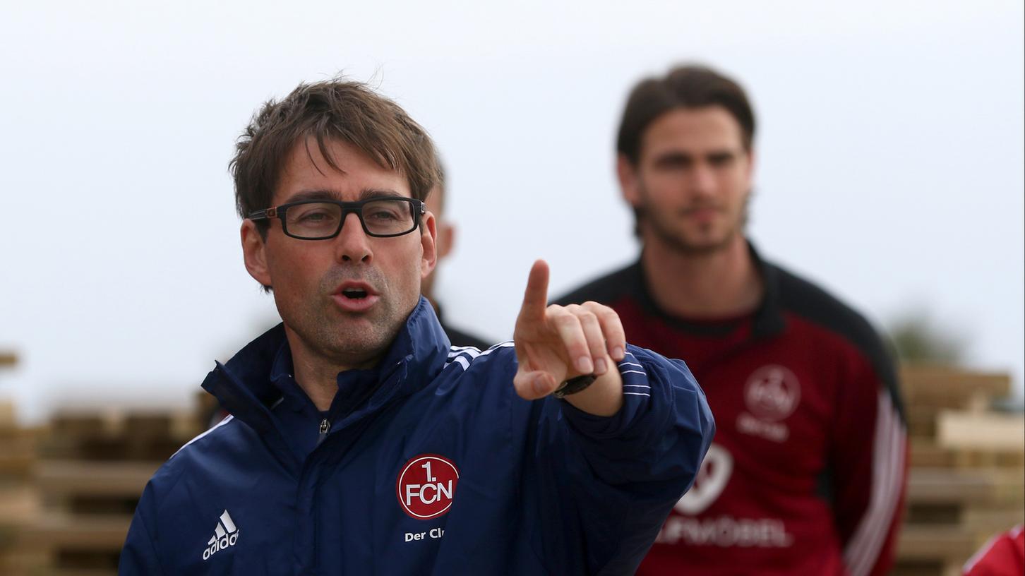 "Wenn ich im Tischtennis gegen meine Frau 21:2 gewinne, dann habe ich doch auch nicht mehr Selbstvertrauen deswegen", sagt René Weiler über Kantersiege gegen unterklassige Vereine. "Wenn ich im Tischtennis gegen meine Frau 21:2 gewinne, dann habe ich doch auch nicht mehr Selbstvertrauen deswegen", sagt René Weiler über Kantersiege gegen unterklassige Vereine.