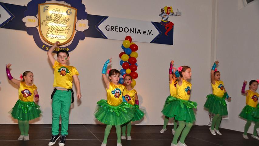 Gredonia: Schwungvolle Prunksitzung mit Show, Tanz und viel Humor