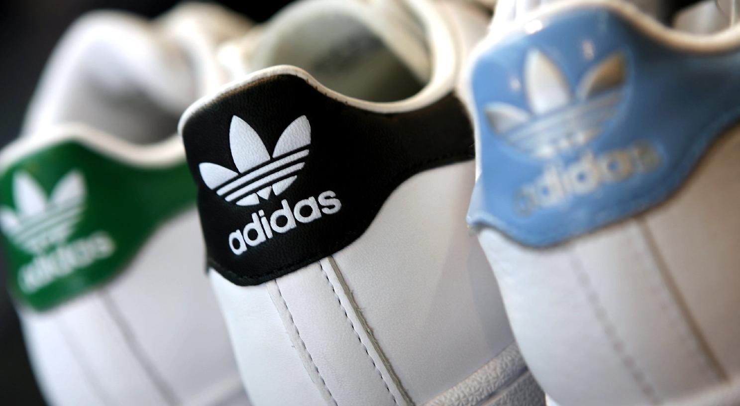 Sportartikelhersteller Adidas spürt von einer Konjunkturkrise in China nichts.
