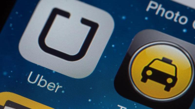 Unbefugte haben sich Zugriff auf Daten von rund 50.000 Fahrern des umstrittenen Fahrdienst-Vermittlers Uber verschafft.