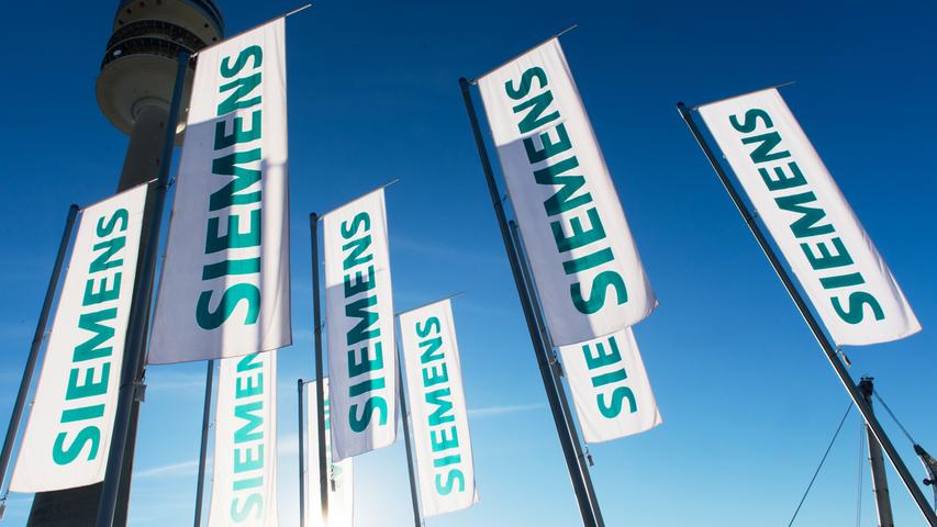 Der Technologiekonzern Siemens beschäftigt rund 129.000 Mitarbeiter deutschlandweit, davon 36.000 Mitarbeiter in Mittelfranken. Der Konzern ist damit beschäftigungsstärkstes Unternehmen in der Region 2012.