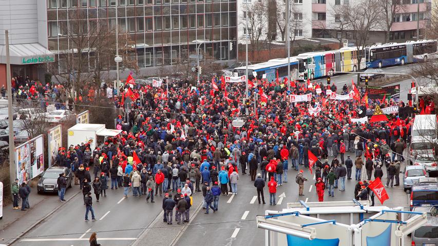 IG-Metall-Streiks: Tausende legen in Nürnberg Arbeit nieder