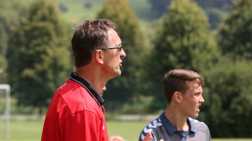 Beierlorzer dirigiert: U17-Duell in Stöckach - und jetzt Leipzig-Coach 