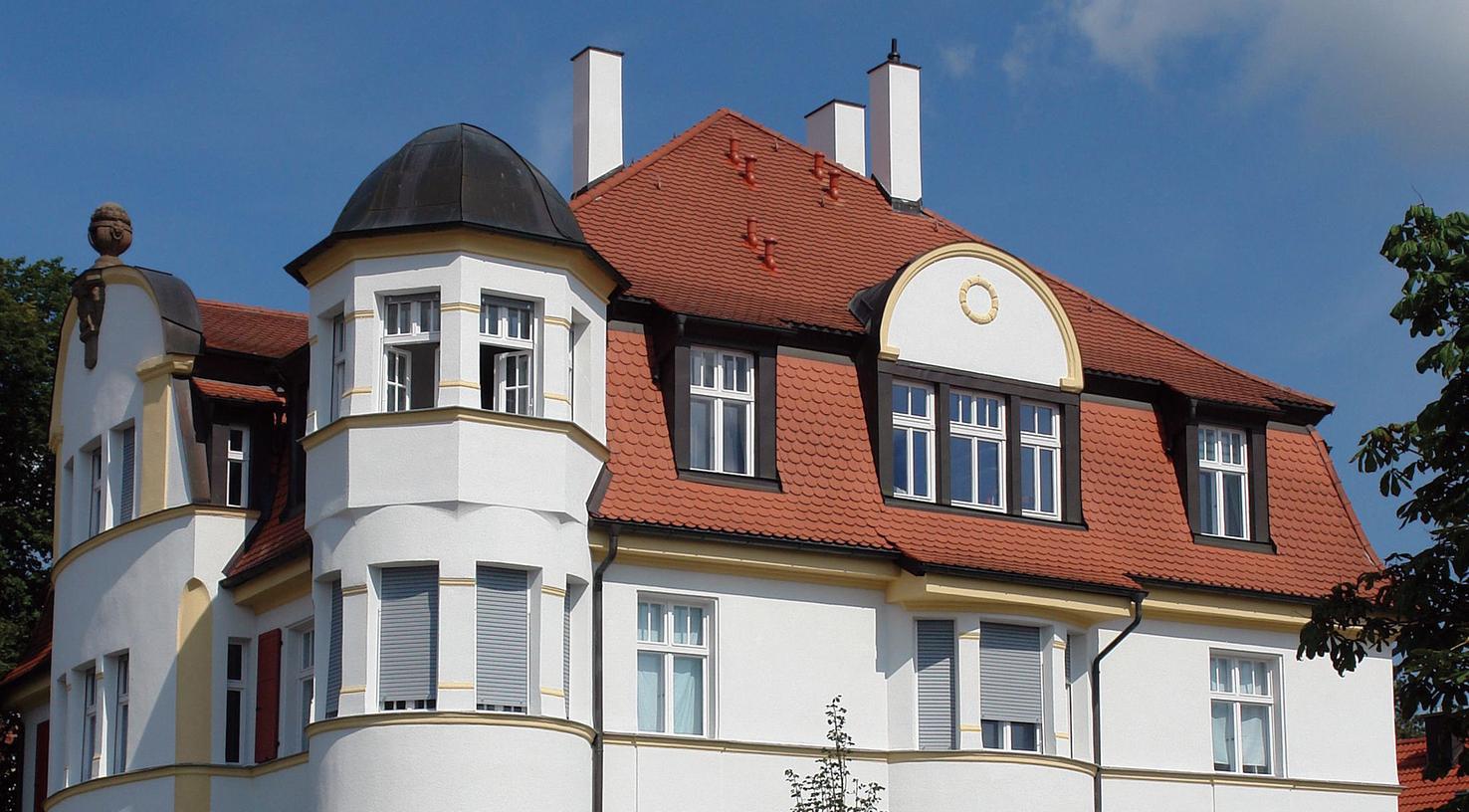 Ein wahres Schmuckstück: Die traumhafte Villa in der östlichen Rother Altstadt - erbaut im Jahr 1923 von Holzspulenfabrikant Hans Heid. Ein wahres Schmuckstück: Die traumhafte Villa in der östlichen Rother Altstadt - erbaut im Jahr 1923 von Holzspulenfabrikant Hans Heid.