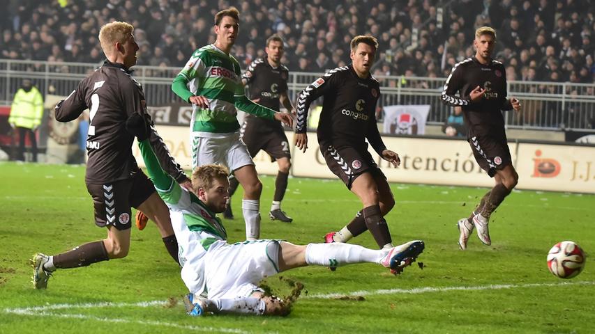 Nach 572 Minuten war der Bann gebrochen. Kacper Przybylko erlöste die SpVgg Greuther Fürth mit seinem Treffer in der 27. Minute.