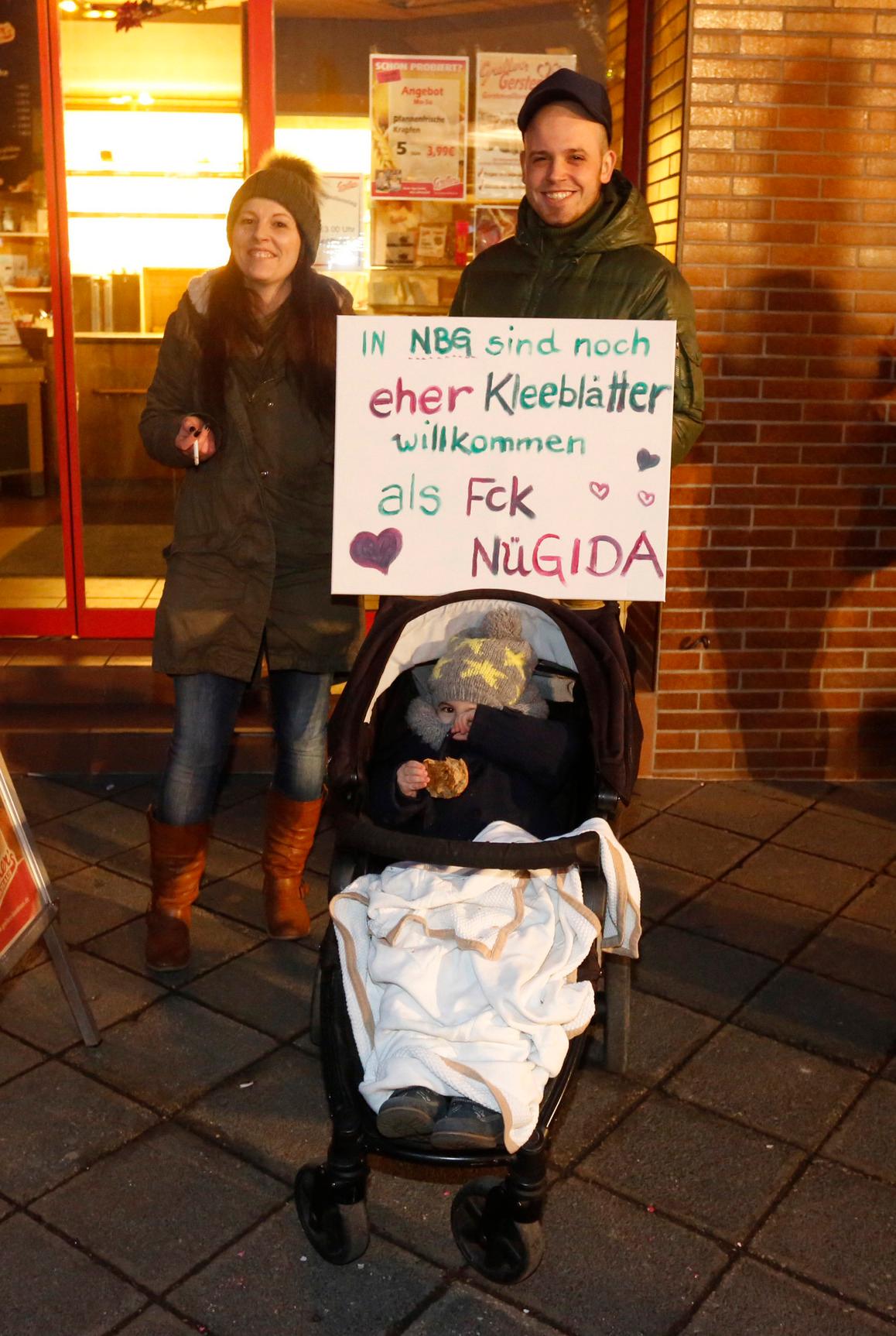 Nügida trifft auf Anti-Nügida: Blockaden in Nürnberg