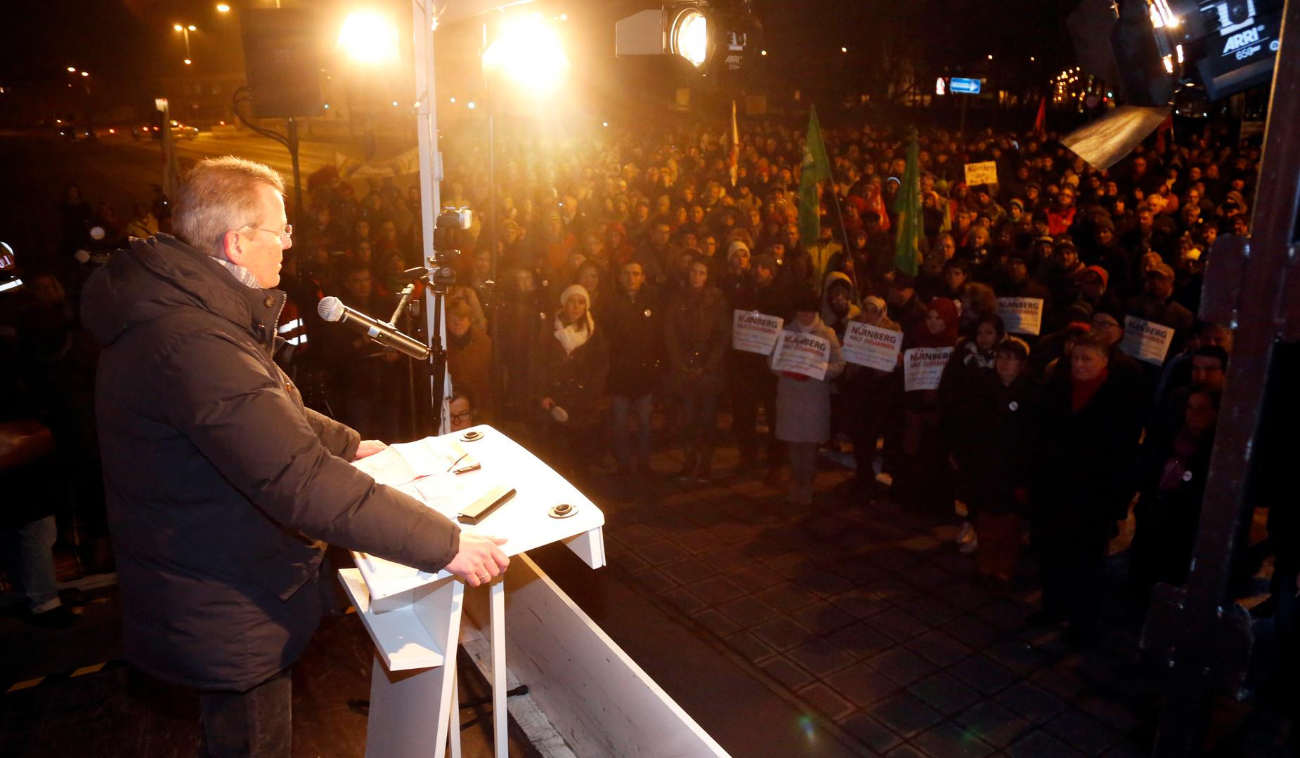 Nügida trifft auf Anti-Nügida: Blockaden in Nürnberg