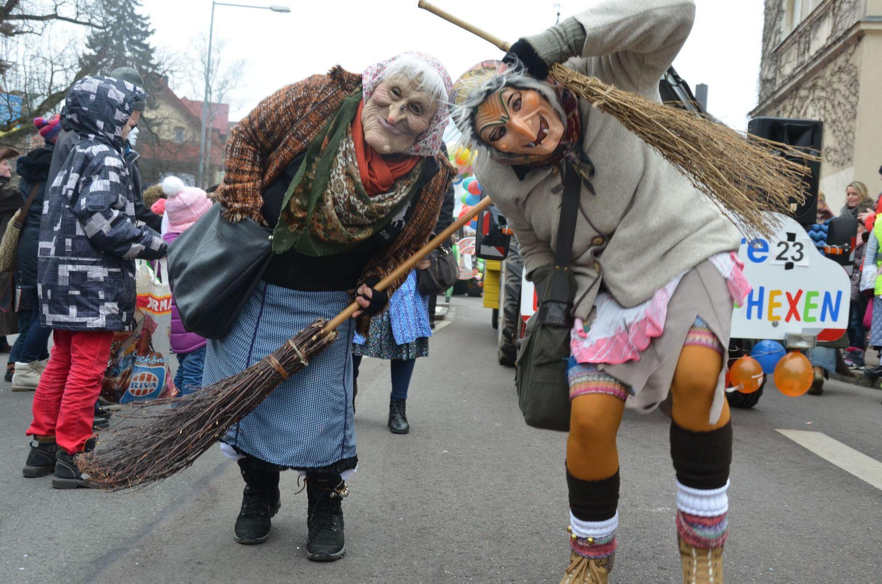 Gaudiwurm Ringelte Sich Durch Schwabach | Nordbayern