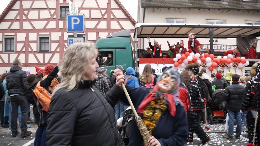 Ein letztes Mal waren die Narren los: Herzogenaurach und Weisendorf feiern
