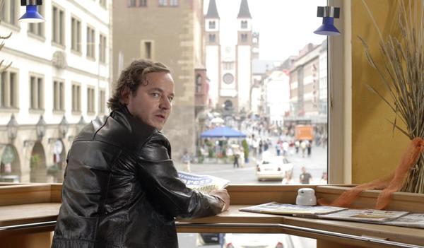 Kein Tatort, aber immerhin ein Krimi aus Franken: In Freiwild. Ein Würzburg-Krimi brilliert der in Oberfranken aufgewachsene Schauspieler Thomas Schmauser als unterfränkischer Kommissar Peter Haller. 1,14 Millionen Zuschauer interessierten sich bei der Erstausstrahlung am 12. April 2008 für den Krimi.