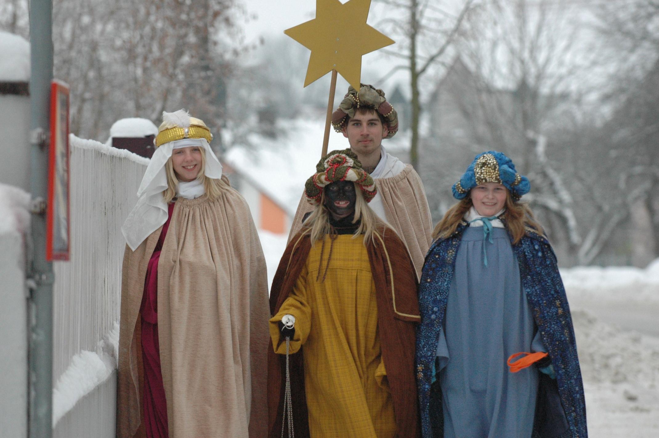 Sternsinger Segnen Die Woffenbacher | Nordbayern