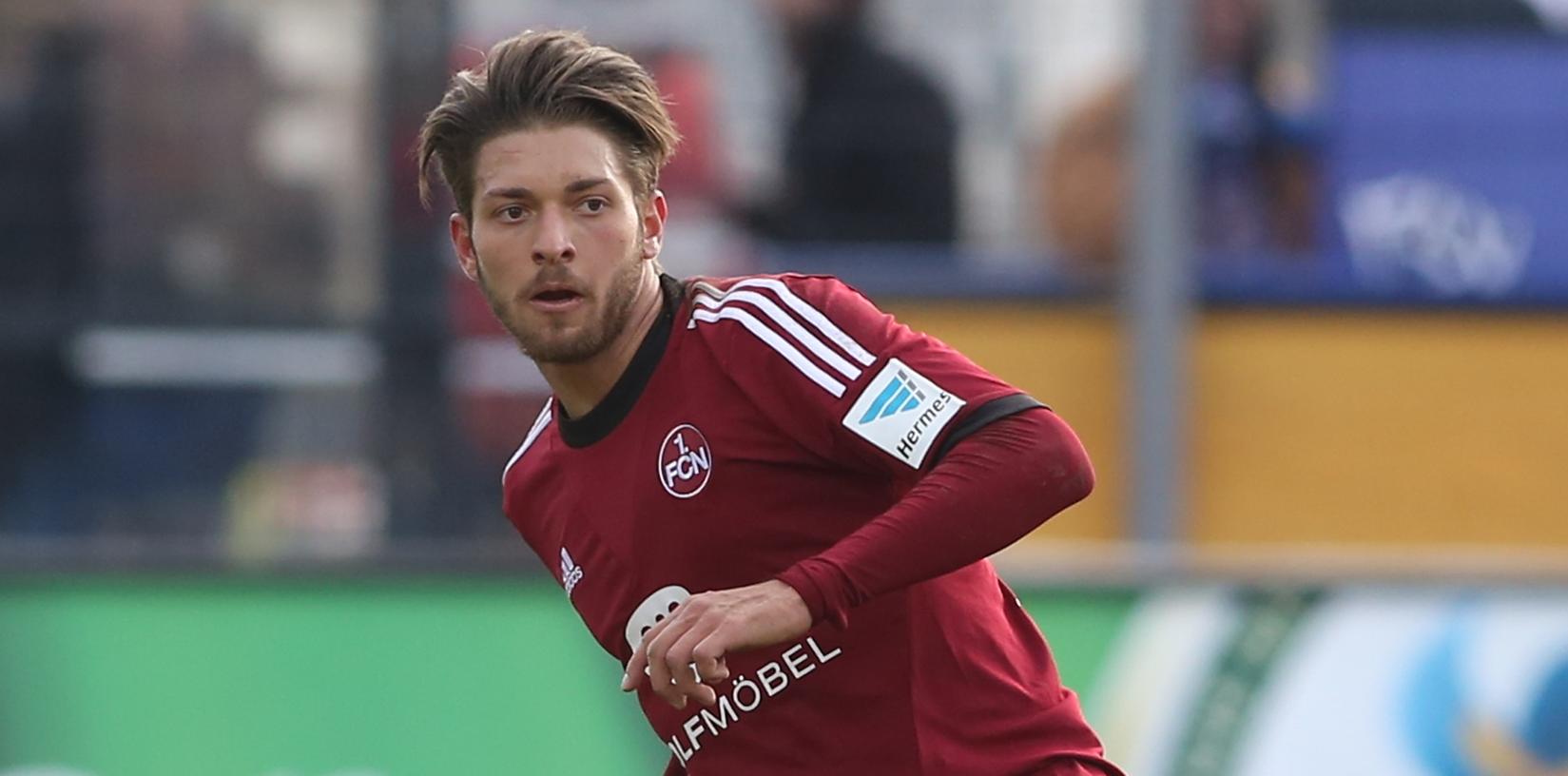Jürgen Mössmer ist nicht der Typ, der gerne auf der Tribüne sitzt. Jürgen Mössmer ist nicht der Typ, der gerne auf der Tribüne sitzt.