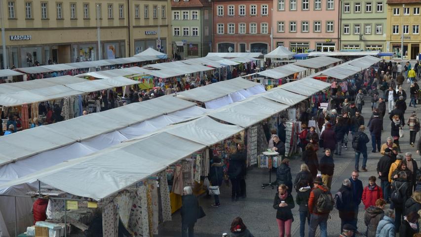 Stoffe so weit das Auge reicht: Stoffmarkt in Bamberg