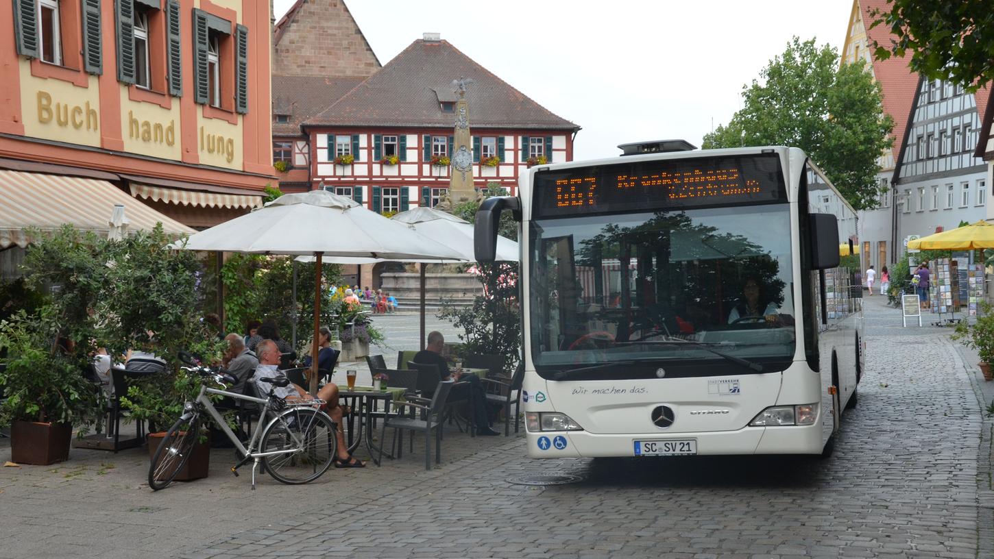 Das neue Buskonzept für Schwabach soll nicht nur die Attraktivität der Busverkehrs in Schwabach steigern. Gleichzeitig soll das Defizit des Busverkehrs um 237.000 Euro pro Jahr sinken.