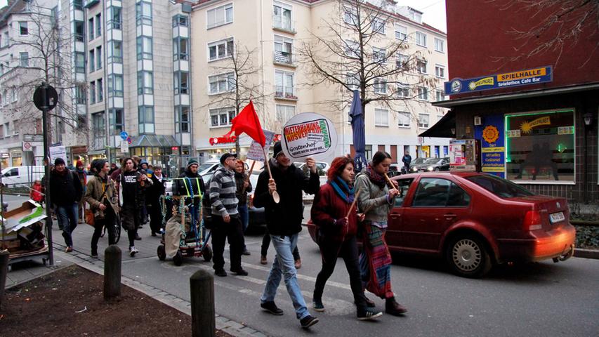 Demo in Gostenhof: "In-Viertel" wehrt sich gegen steigende Mietpreise