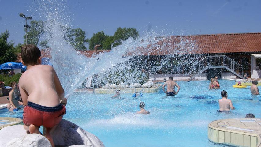 Badespaß in Franken: Das sind die beliebtesten Freibäder in der Region!