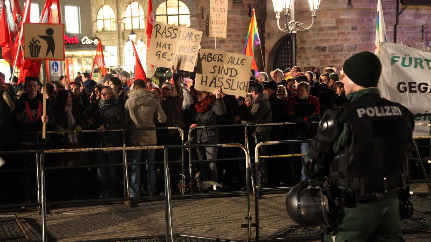 Schon im März demonstrierte Pegida am Nürnberger Jakobsplatz. Am Donnerstag wird neben der Demo auch eine Protestkundgebung gegen Pegida stattfinden.