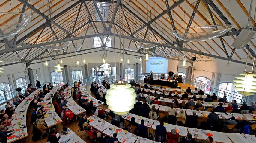 Die Delegierten der Nürnberger SPD versammelten sich am Samstag im Uhrenhaus in Sandreuth.