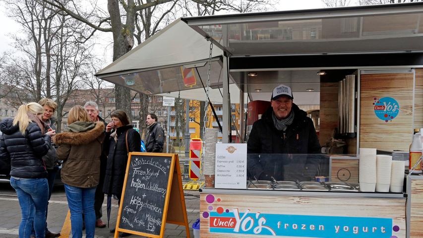 Neue Mitte in Fürth: Foodtrucks lockten zur Eröffnung 