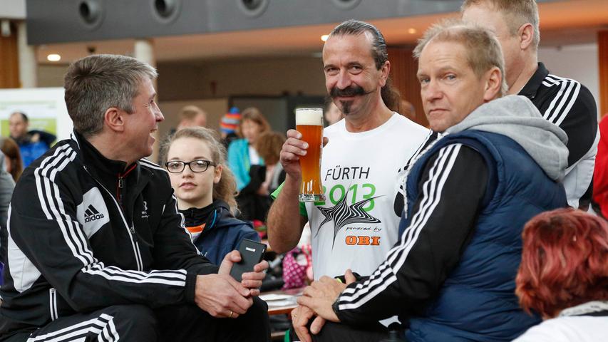 800 Läufer beim 5. Welt-Down-Syndrom-Tag-Marathon in Fürth