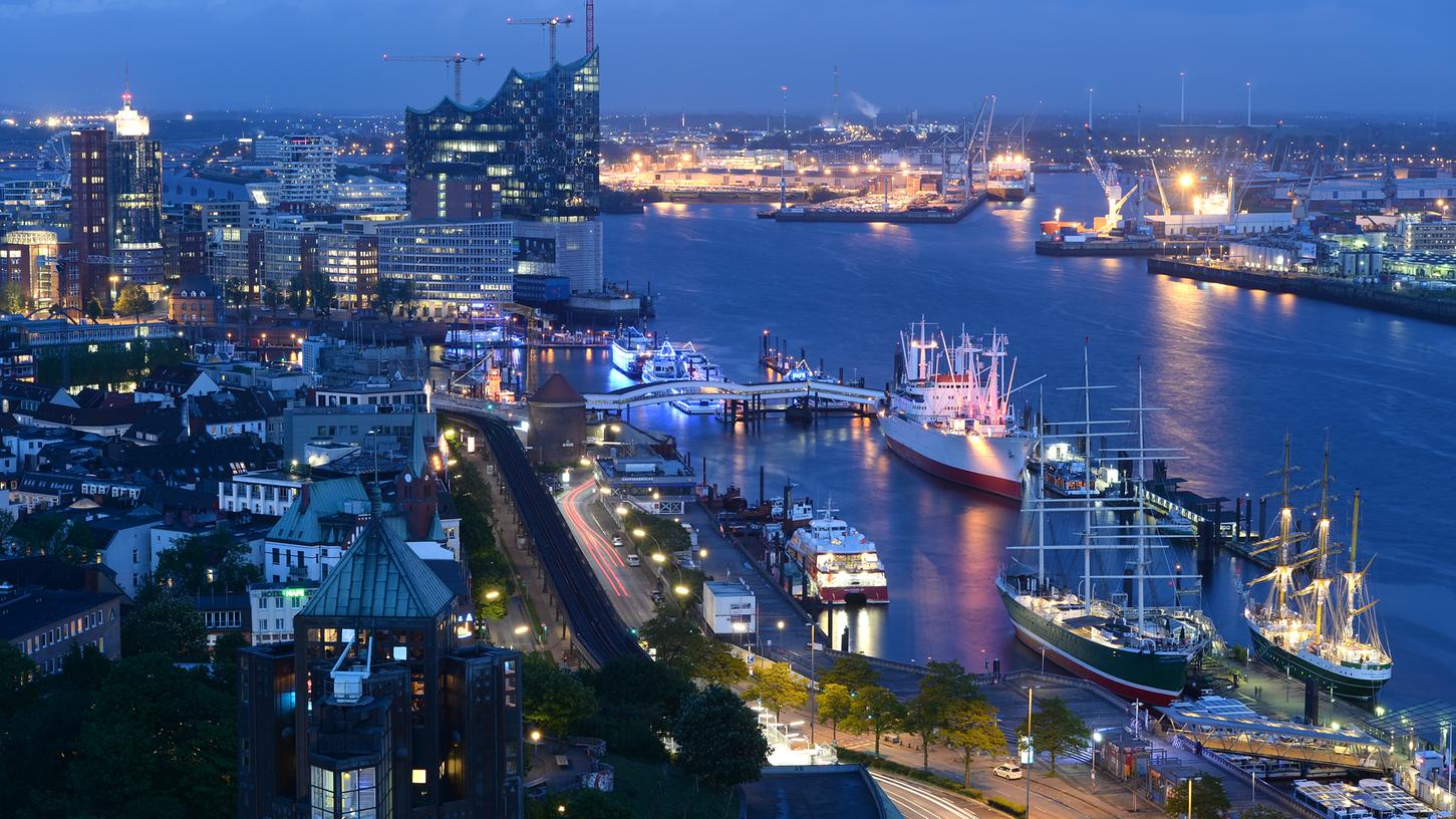 Elbphilharmonie, Hafen, Speicherstadt - Hamburg ist laut Untersuchung des Economist die lebenswerteste Metropole in Deutschland.
