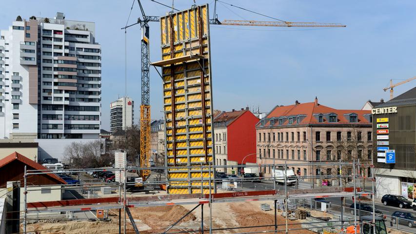 FOTO: Hans-Joachim Winckler DATUM: 16.3.2015..MOTIV: Kino Neubau an der  Gebhardtstraße - Die Arbeiten schreiten voran, die ersten Wände stehen