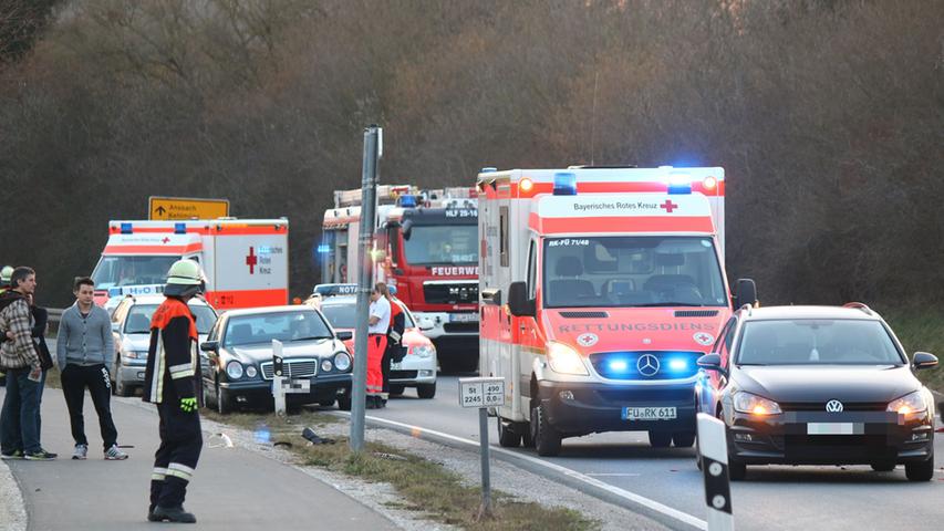 Nach Sturz: Motorradfahrer bei Fürth von Auto überrollt