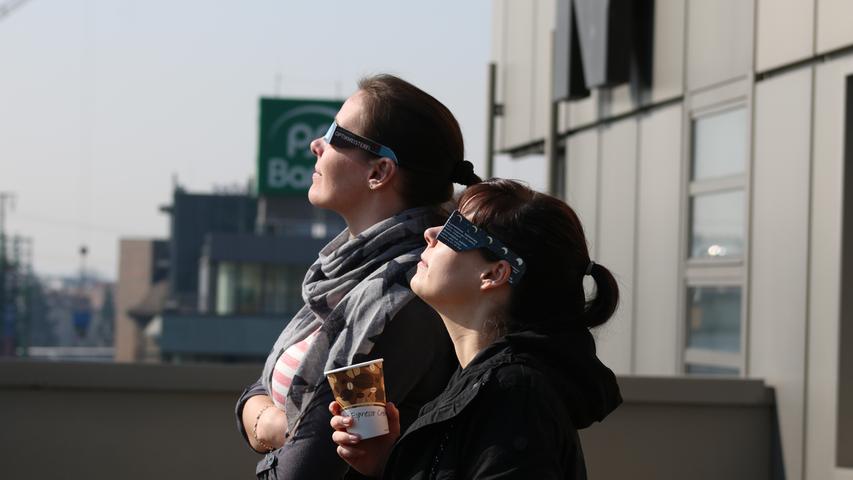 Sonnensichel und Glitzer-Brillen: Die #Sofi2015 in Nürnberg