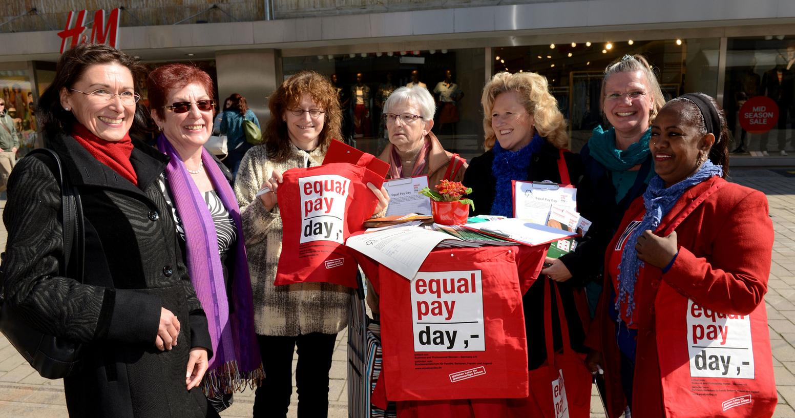 Zum diesjährigen Equal Pay Day ist eine Tanzveranstaltung am Montag, 18. März, um 12 Uhr in der Fußgängerzone geplant.