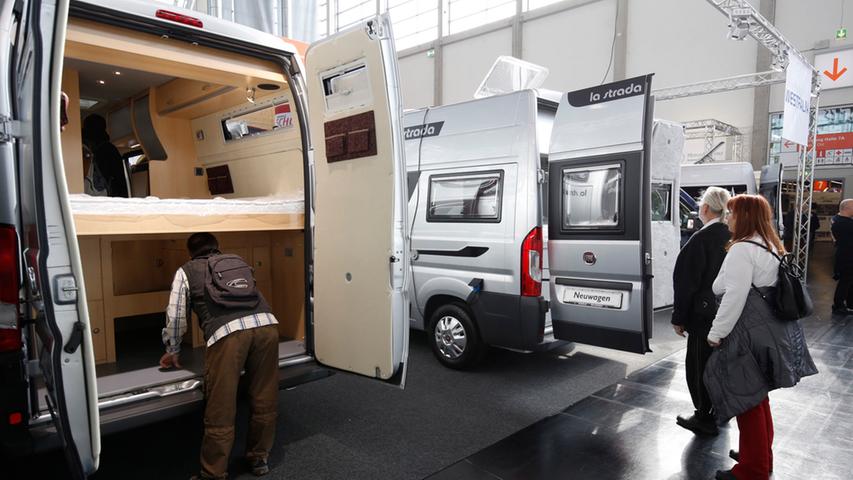 Neueste Caravan-Modelle auf Freizeitmesse vorgestellt